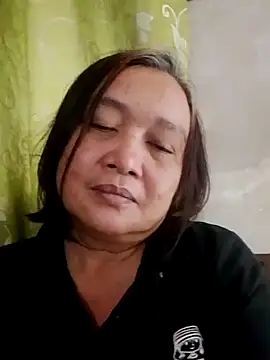 Snapshot of jeanyummytits chatting on 29, 5, 2026 jeanyummytits online show from 29, 5, 2026