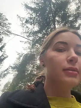 Doris2222 online show from 17, 4, 2026