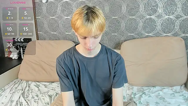 Snapshot of cute_grecha chatting on 13, 4, 2026 cute grecha online show from 13, 4, 2026