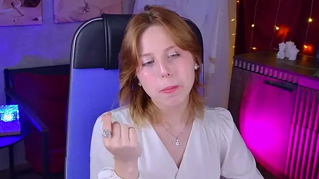 VivienneHebert online show from 20, 6, 2026