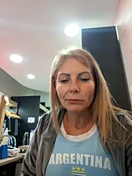 Snapshot of prretty15 chatting on 7, 7, 2026 prretty15 online show from 7, 7, 2026