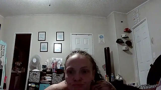 Snapshot of TheDmonuDesire chatting on 4, 5, 2026 TheDmonuDesire online show from 4, 5, 2026