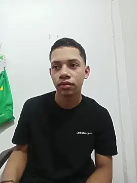 curious straight guy online show from 14, 4, 2026