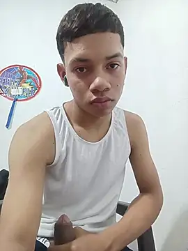 Snapshot of curious_straight_guy chatting on 19, 4, 2026 curious straight guy online show from 19, 4, 2026