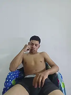 Snapshot of curious_straight_guy chatting on 23, 4, 2026 curious straight guy online show from 23, 4, 2026