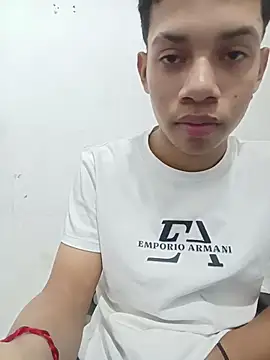 Snapshot of curious_straight_guy chatting on 27, 5, 2026 curious straight guy online show from 27, 5, 2026