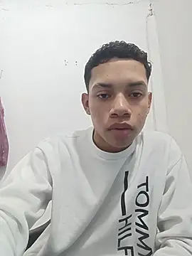 Snapshot of curious_straight_guy chatting on 15, 6, 2026 curious straight guy online show from 15, 6, 2026
