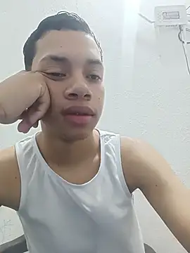 Snapshot of curious_straight_guy chatting on 8, 7, 2026 curious straight guy online show from 8, 7, 2026