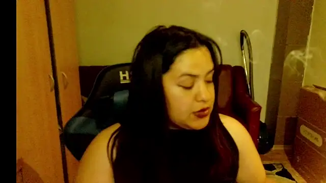 Snapshot of Karolina_j chatting on 22, 4, 2026 Karolina j online show from 22, 4, 2026