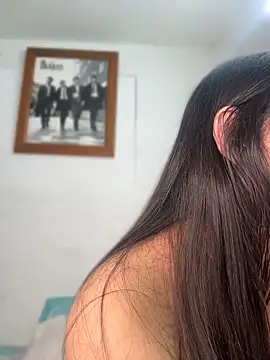 Snapshot of emily_g11 chatting on 23, 4, 2026 emily g11 online show from 23, 4, 2026