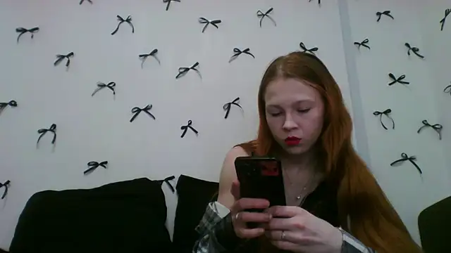 Snapshot of WhispersOfNight chatting on 22, 4, 2026 WhispersOfNight online show from 22, 4, 2026