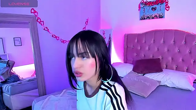 Antonella Bratzz4 online show from 1, 5, 2026