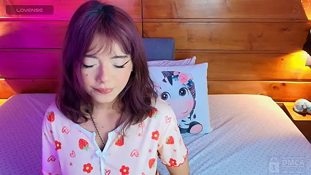 Snapshot of lily_reeds chatting on 12, 7, 2026 lily reeds online show from 12, 7, 2026