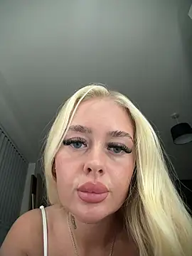 Vanillaheavennn online show from 8, 5, 2026