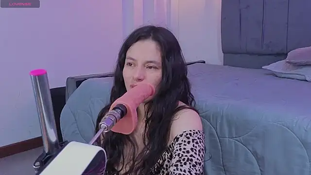 Snapshot of Samantha_bloww1 chatting on 28, 4, 2026 Samantha bloww1 online show from 28, 4, 2026