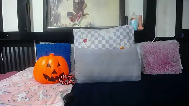 YoungBarbiexx online show from 5, 5, 2026