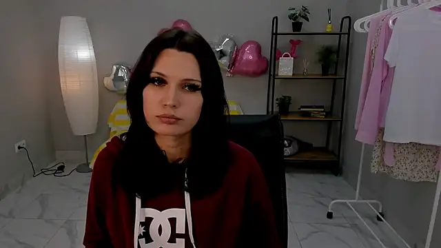 Snapshot of Christine_Mooree chatting on 14, 4, 2026 Christine Mooree online show from 14, 4, 2026