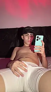 Snapshot of michaell_twinkk chatting on 26, 4, 2026 michaell twinkk online show from 26, 4, 2026