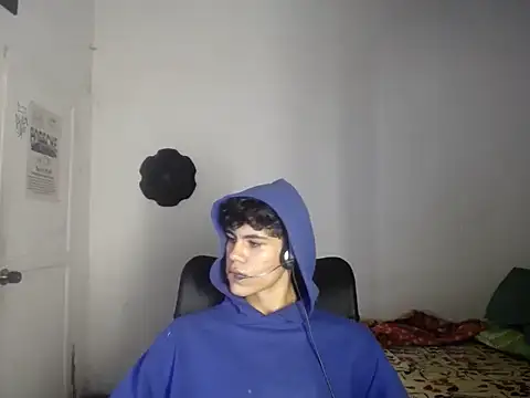 Snapshot of StiffyWonder420 chatting on 14, 4, 2026 StiffyWonder420 online show from 14, 4, 2026