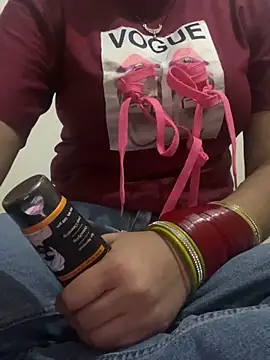 Snapshot of Cute_maari chatting on 30, 4, 2026 Cute maari online show from 30, 4, 2026