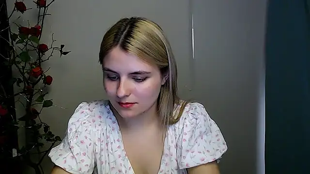  shy sabrina   online show from 17, 4, 2026