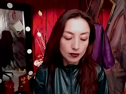 Queenscarlettsecret online show from 11, 5, 2026
