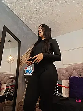 Snapshot of zoe_fit chatting on 20, 6, 2026 zoe fit online show from 20, 6, 2026