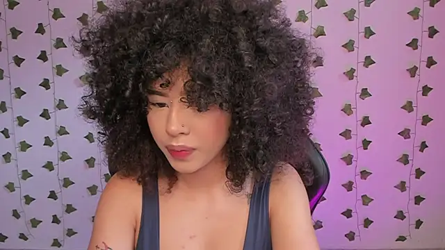 Snapshot of Liaaa_1 chatting on 5, 5, 2026 Liaaa 1 online show from 5, 5, 2026