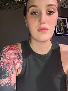 Snapshot of PollyAsh chatting on 21, 4, 2026 PollyAsh online show from 21, 4, 2026