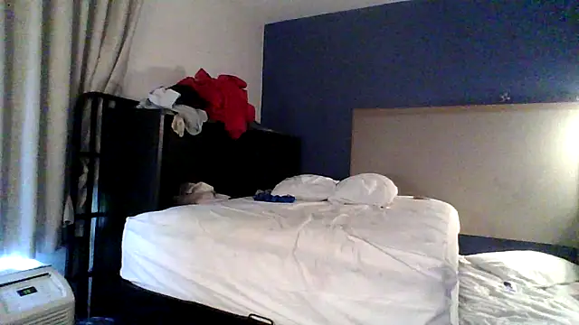 Snapshot of Dicksee_Left chatting on 20, 4, 2026 Dicksee Left online show from 20, 4, 2026