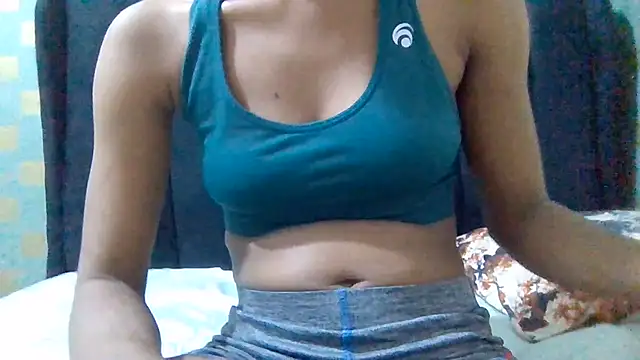 Snapshot of Tessy- chatting on 29, 6, 2026 Tessy- online show from 29, 6, 2026