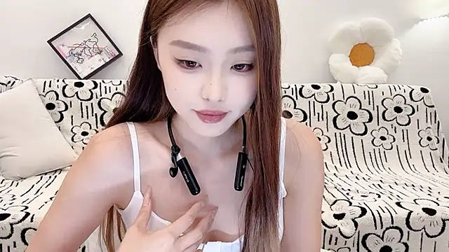 Snapshot of IAIA_iris chatting on 18, 4, 2026 IAIA iris online show from 18, 4, 2026