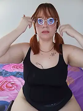 Snapshot of Curves_Nina chatting on 8, 7, 2026 Curves Nina online show from 8, 7, 2026