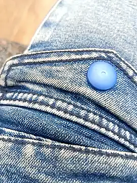 Snapshot of boobseating chatting on 24, 4, 2026 boobseating online show from 24, 4, 2026