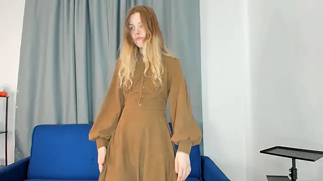 Glitch Doll online show from 19, 4, 2026