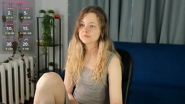 Glitch Doll online show from 30, 4, 2026