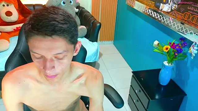 BlurEyes1 online show from 17, 4, 2026