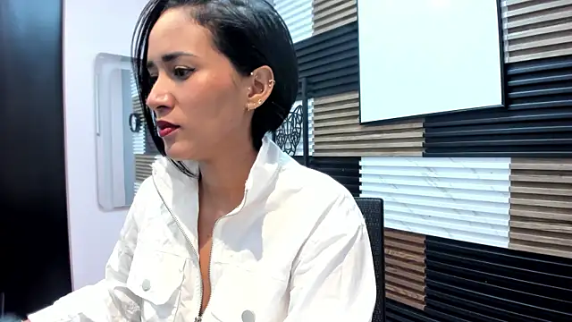Snapshot of Scarleth-Foxx chatting on 19, 6, 2026 Scarleth-Foxx online show from 19, 6, 2026