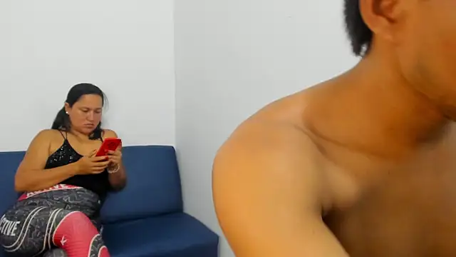 Snapshot of renataa21 chatting on 27, 4, 2026 renataa21 online show from 27, 4, 2026