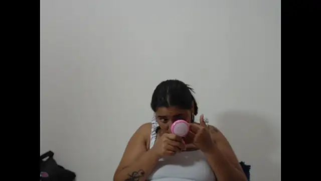Snapshot of zaphiro_skye chatting on 18, 6, 2026 zaphiro skye online show from 18, 6, 2026