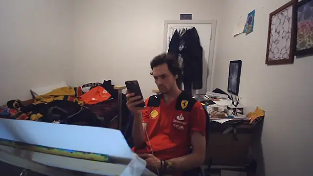 JohnnyMoves online show from 25, 5, 2026