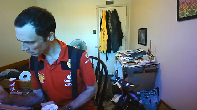 Snapshot of JohnnyMoves chatting on 4, 8, 2026 JohnnyMoves online show from 4, 8, 2026