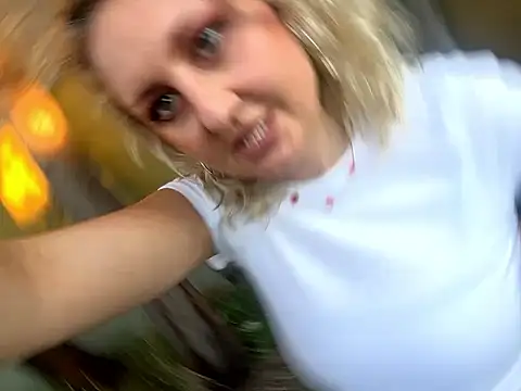 misskissxoxo online show from 14, 5, 2026