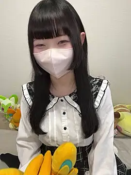 Snapshot of --Reina-- chatting on 17, 4, 2026 --Reina-- online show from 17, 4, 2026