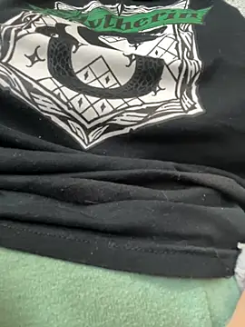 lolaaaa4 online show from 17, 4, 2026