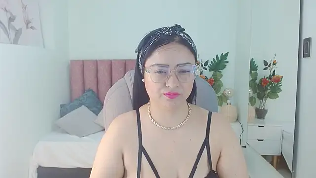 Snapshot of hanne_monroe chatting on 24, 4, 2026 hanne monroe online show from 24, 4, 2026