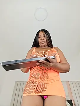 Snapshot of MadameEbony chatting on 12, 7, 2026 MadameEbony online show from 12, 7, 2026