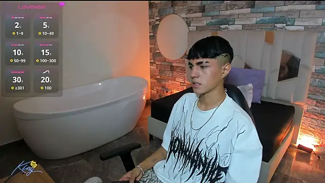 Snapshot of Damian_tay chatting on 20, 5, 2026 Damian tay online show from 20, 5, 2026