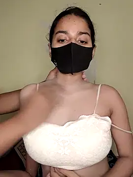 couple hot43 online show from 19, 4, 2026