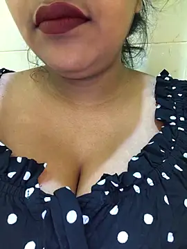 Snapshot of Newragini chatting on 9, 5, 2026 Newragini online show from 9, 5, 2026